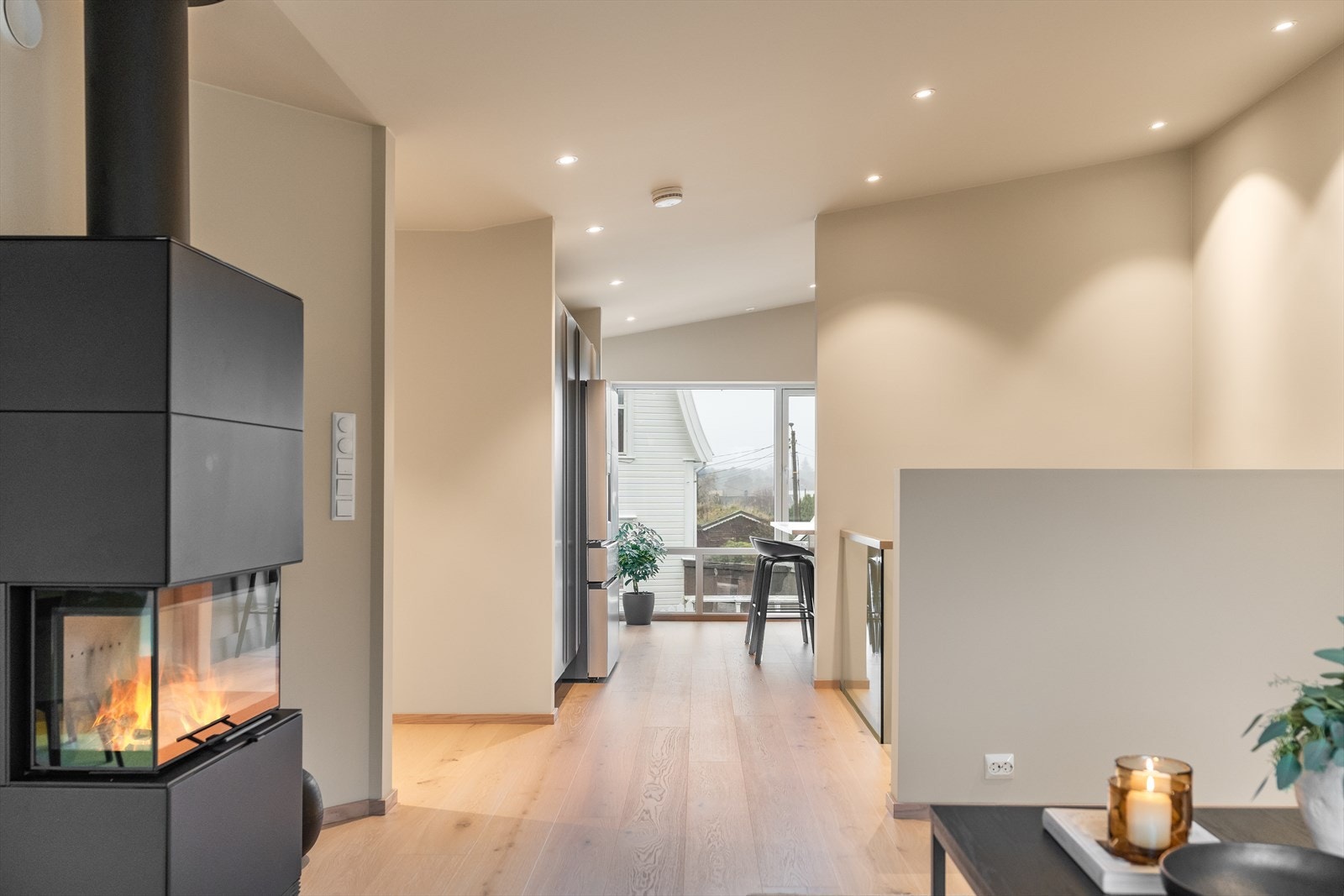 Nydelig peisovn fra 2024, perfekt for høst og vinterkosen. Galleribilde