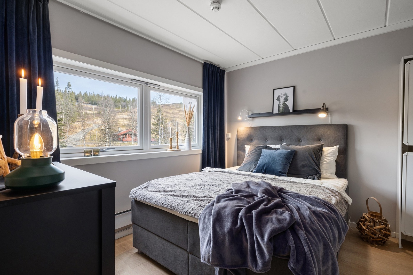 Å vokne her, se ut på den fine naturen, ta valg om frokost på hotellet eller i leiligheten, er noe alle må oppleve. Galleribilde