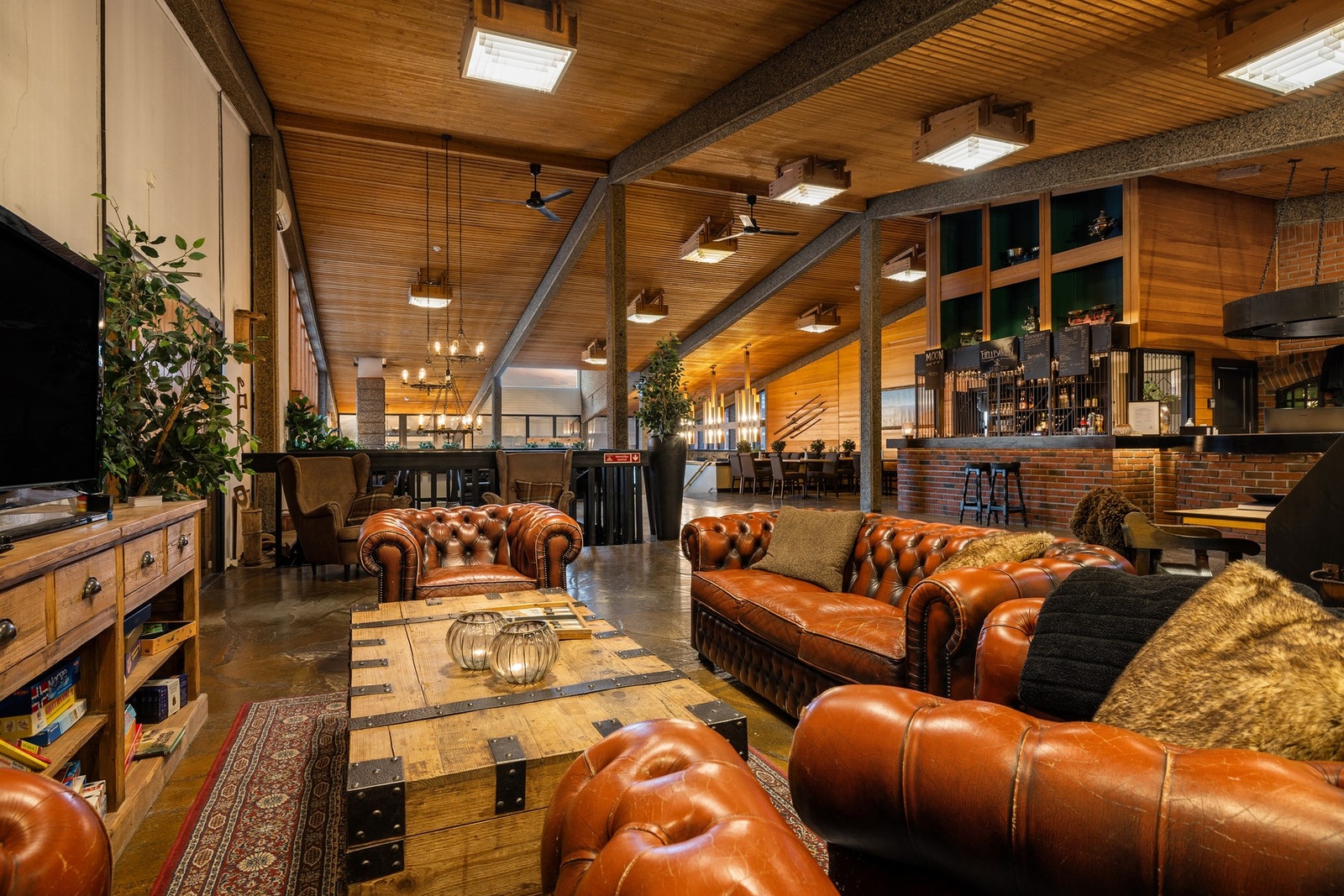 Spåtind Fjellstue har en lang og standsmessig historie, her bilde fra en spillekrok for hele familien. Galleribilde