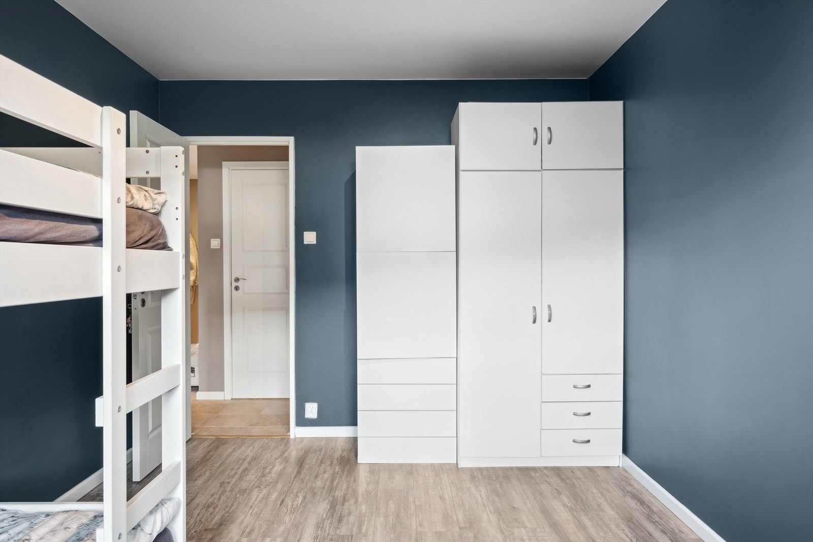 Her er det god plass til både en dobbeltseng eller en køyeseng - mulighetene er mange og valget er ditt! Galleribilde