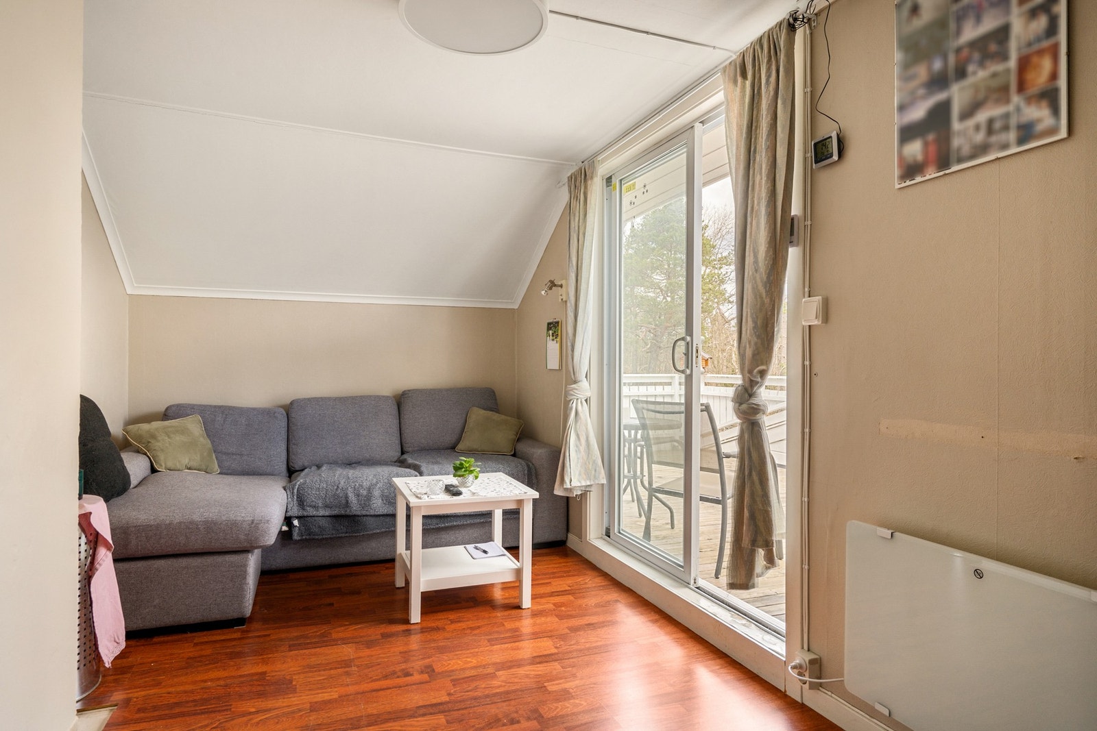 Stue med utgang til balkong 17m² Galleribilde