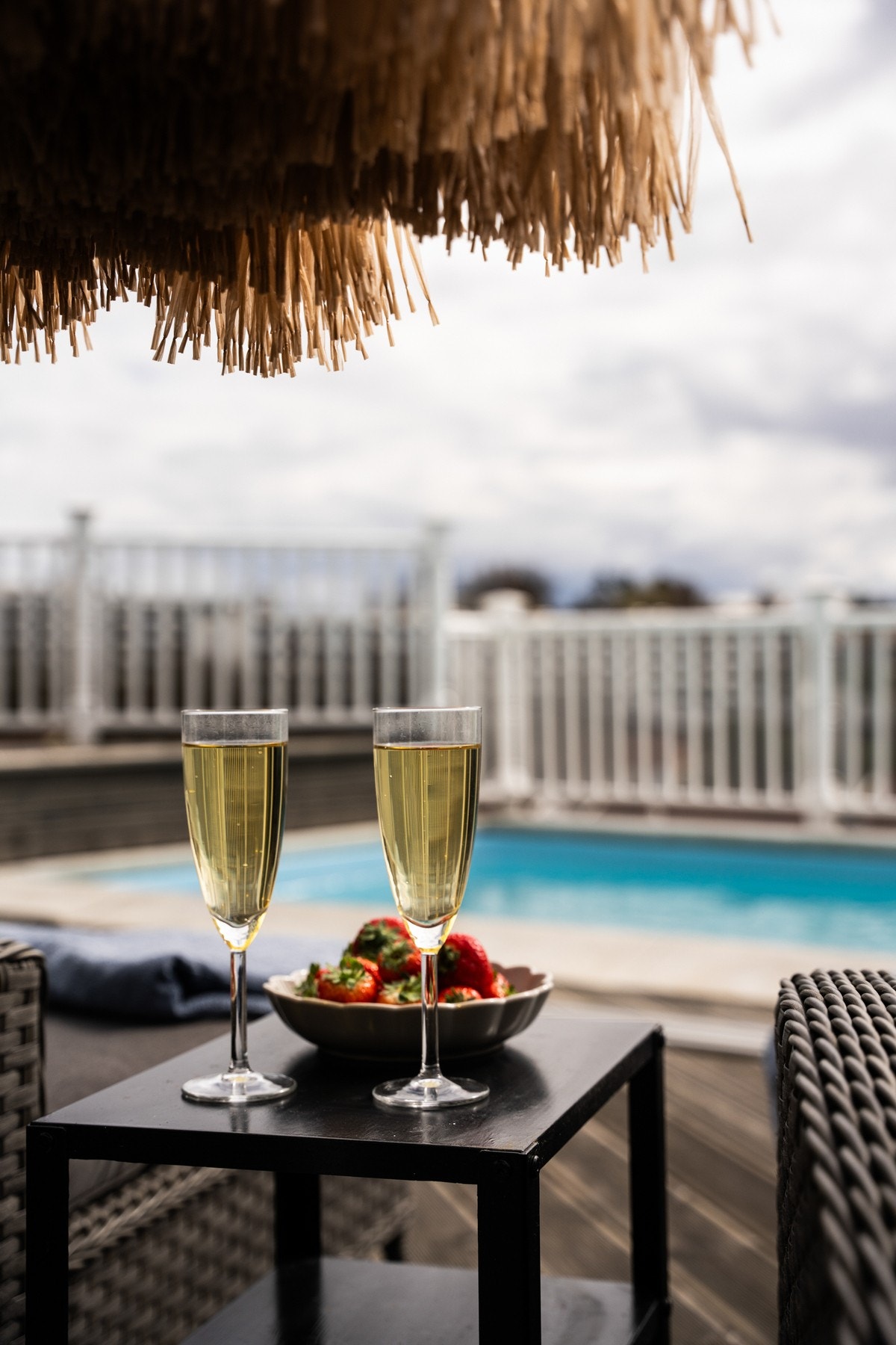 Flott terrasseområde med saltvannsbasseng etablert i 2018 Galleribilde