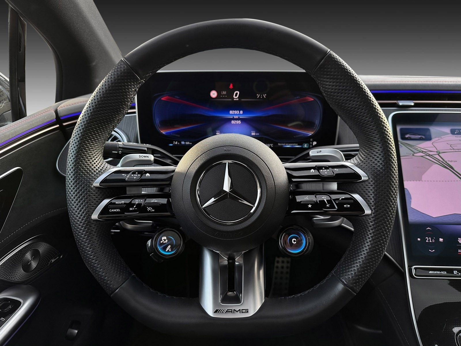Mercedes-Benz EQE-Klasse 12