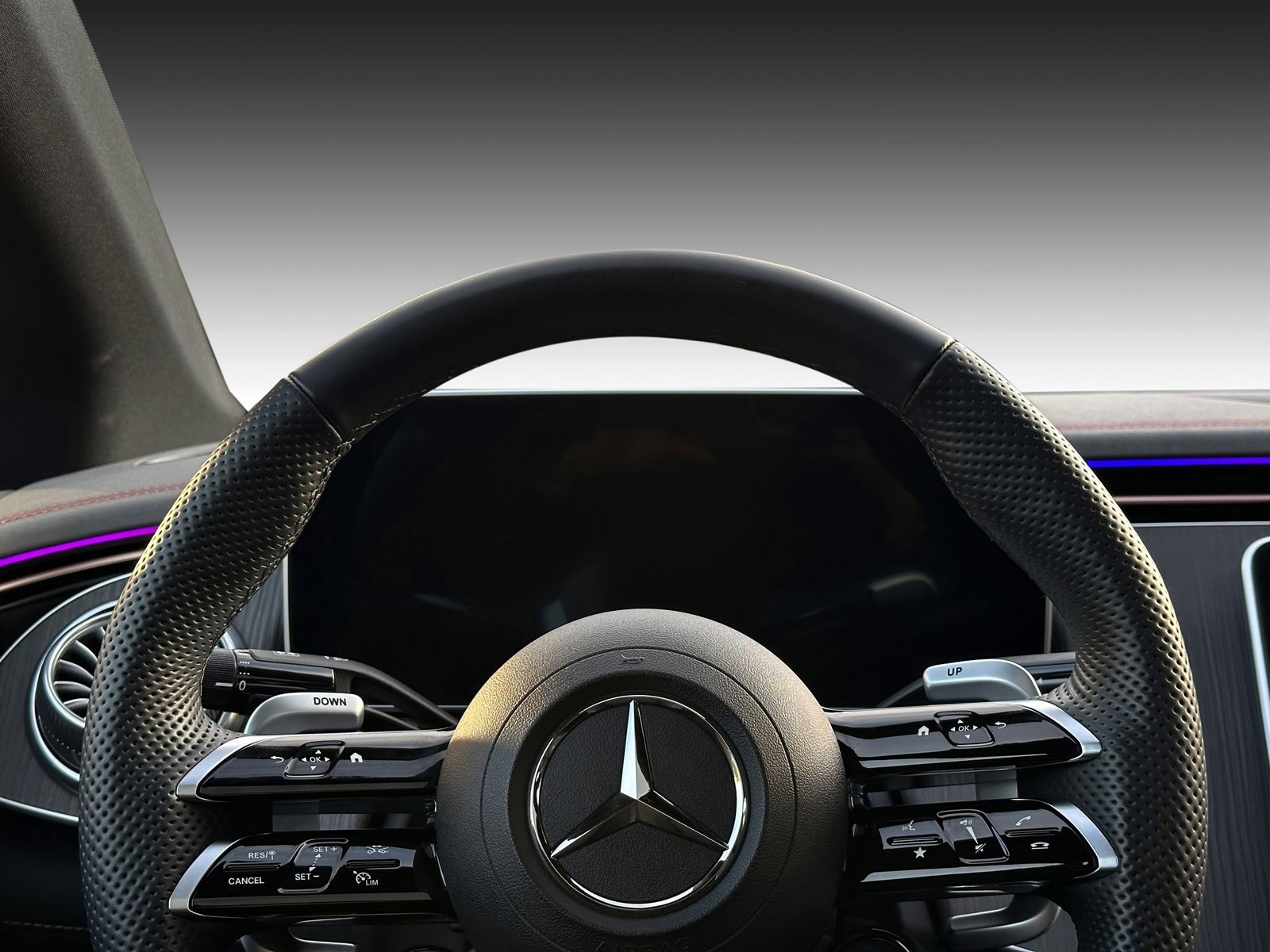 Mercedes-Benz EQE-Klasse 13