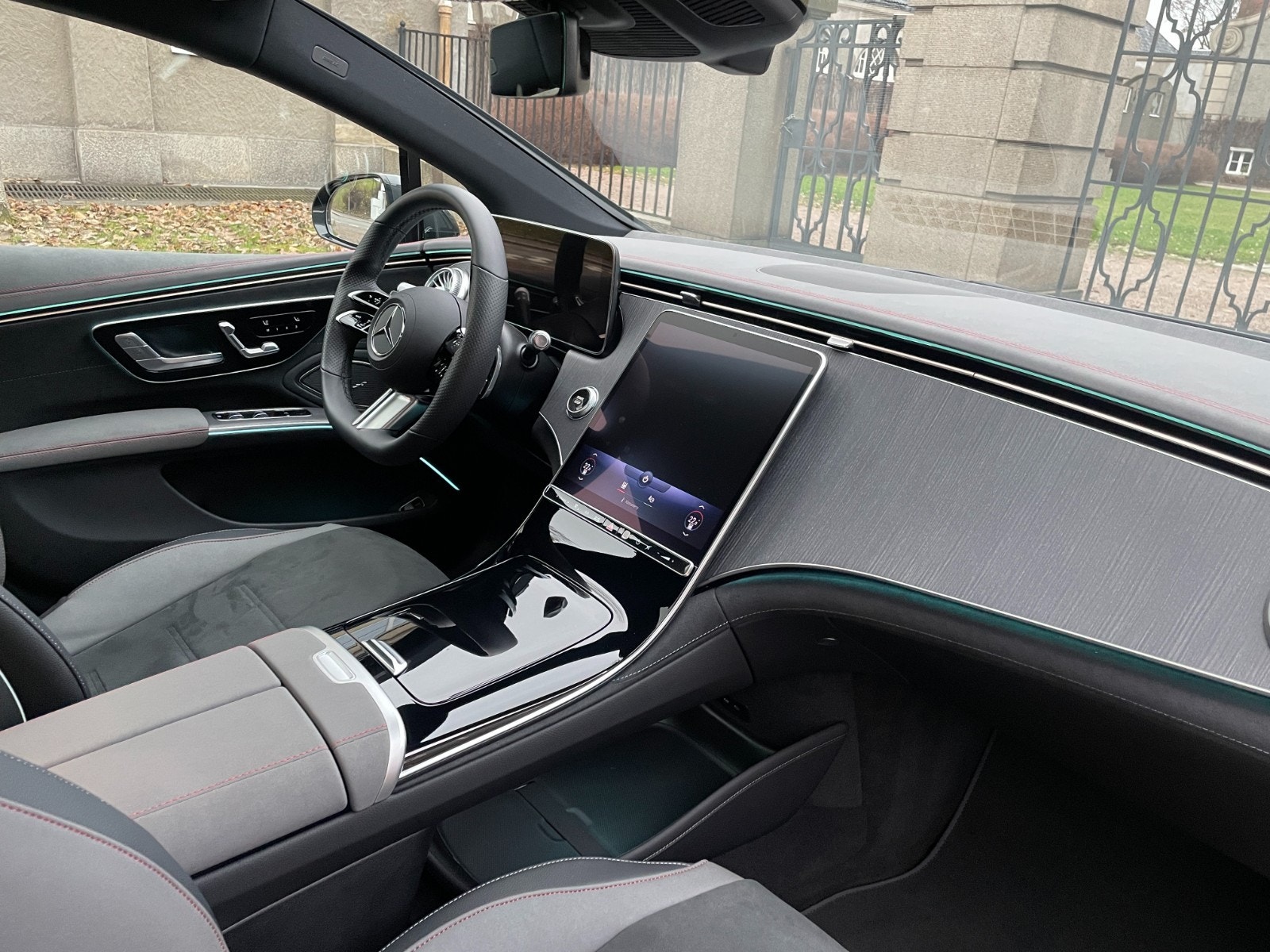 Hovedbilde av Mercedes-Benz EQS450+