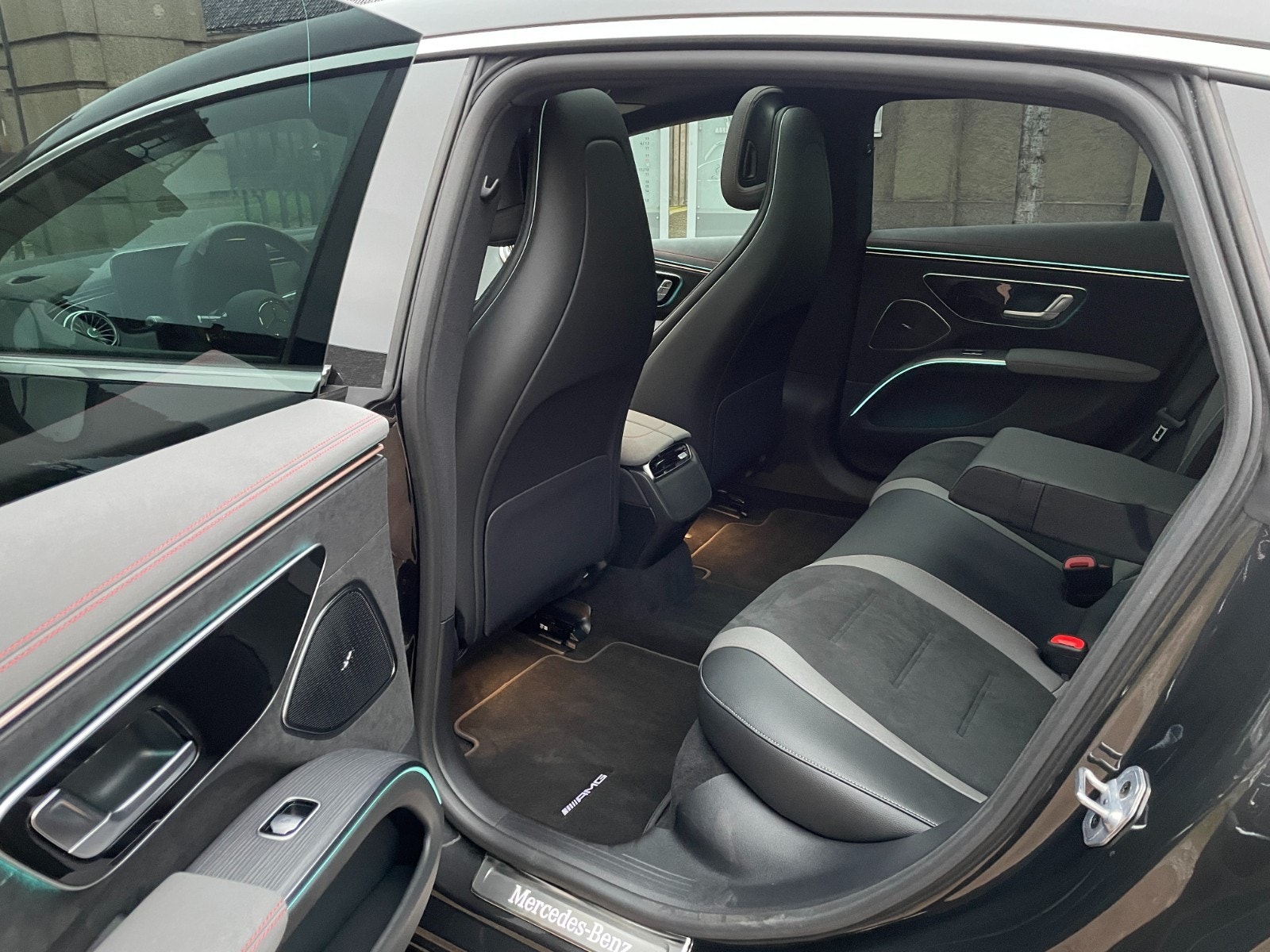 Hovedbilde av Mercedes-Benz EQS450+