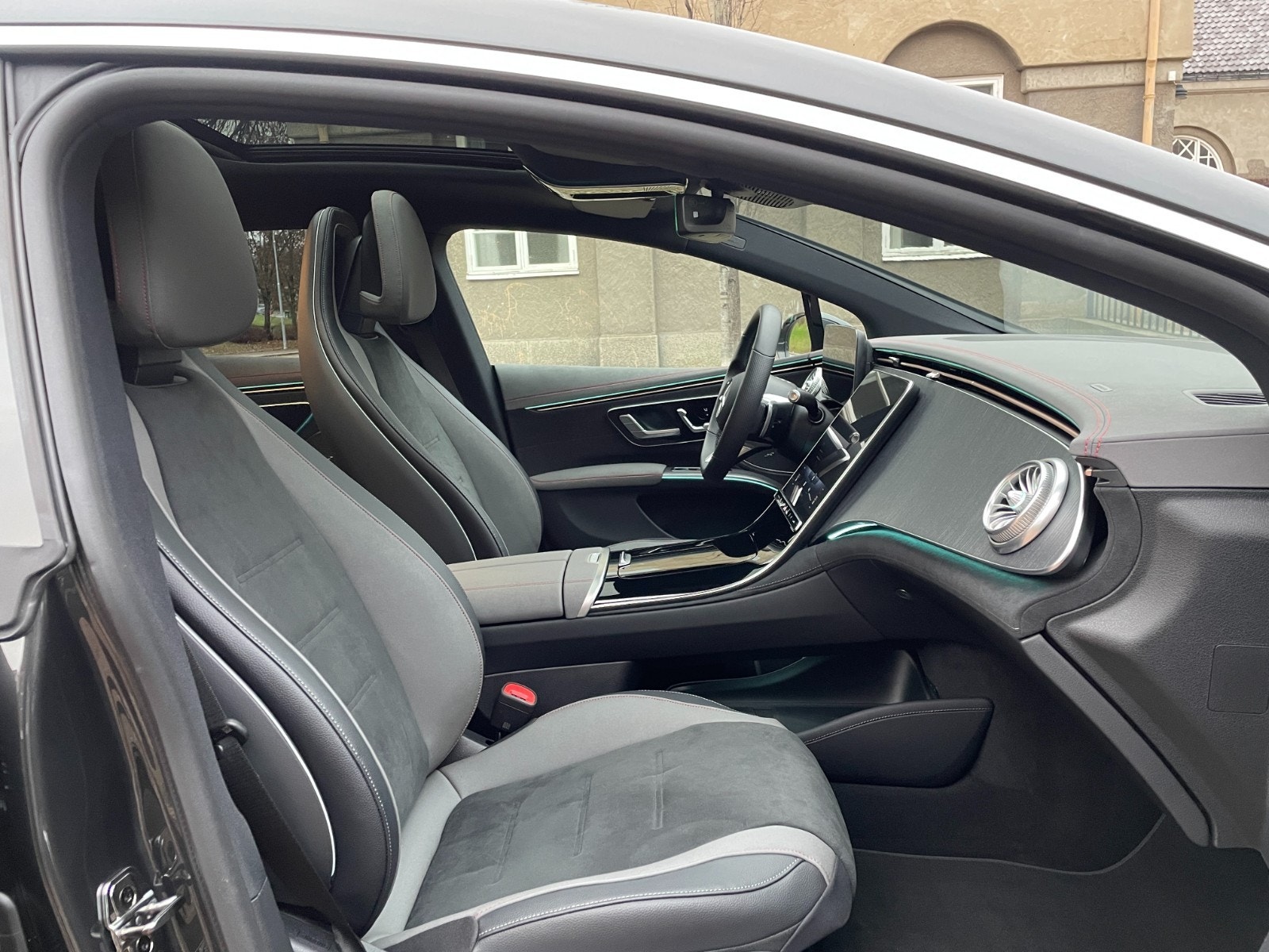 Hovedbilde av Mercedes-Benz EQS450+