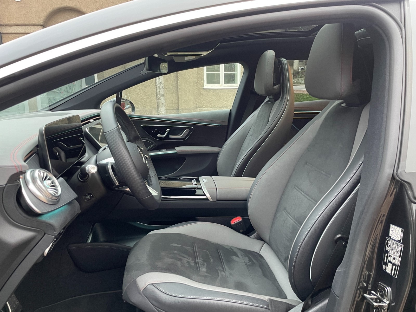Hovedbilde av Mercedes-Benz EQS450+
