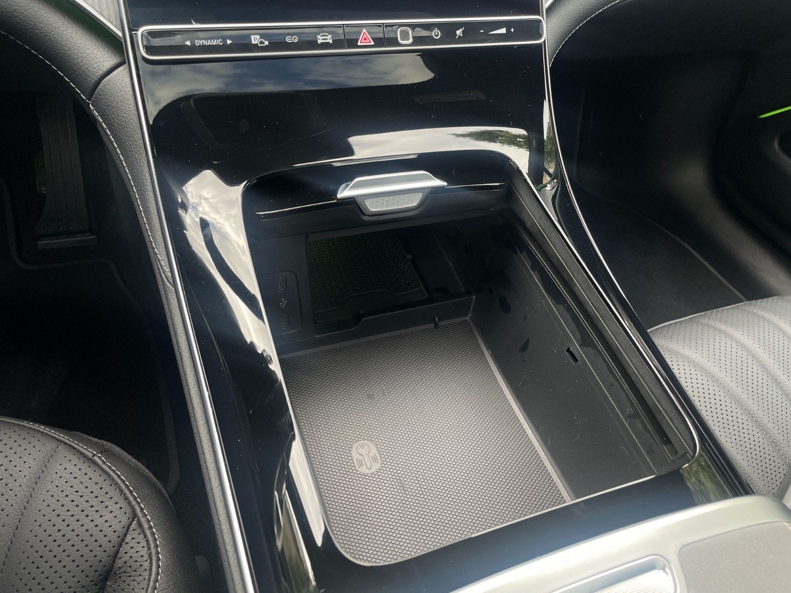 Hovedbilde av Mercedes-Benz EQS450+