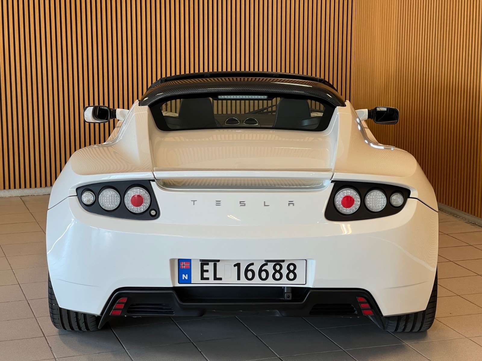 Tesla Roadster 7