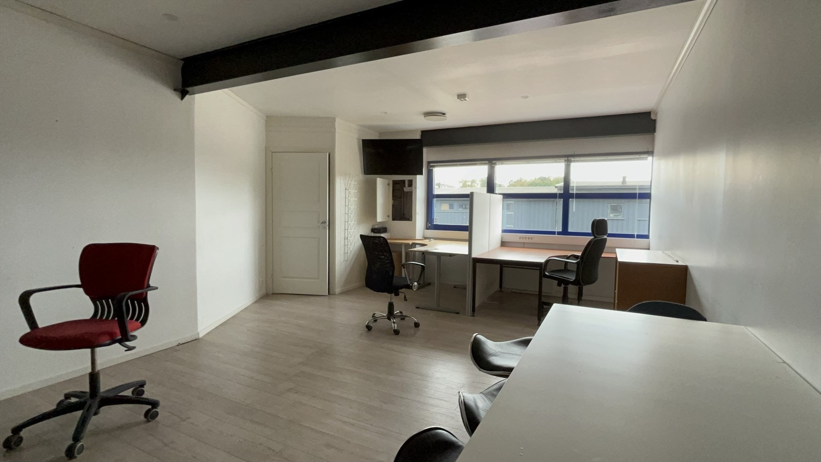 Kontorplasser til flere. Galleribilde