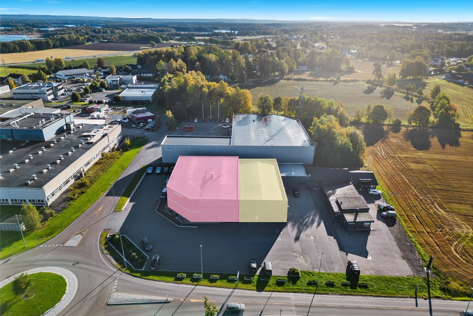 God parkeringsdekning på eiendommen. Galleribilde