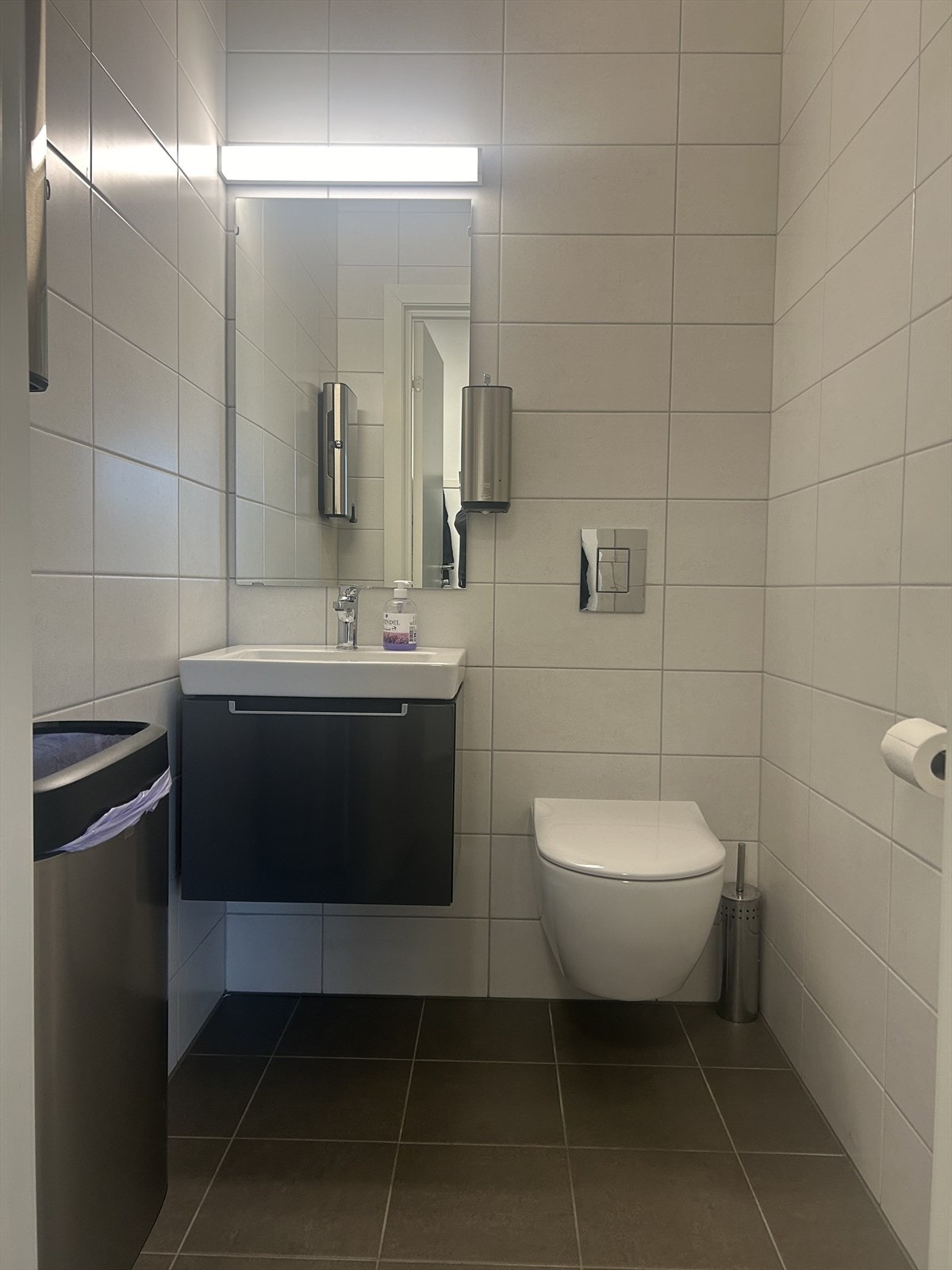 Flislagte toalettrom i begge etasjer. Galleribilde