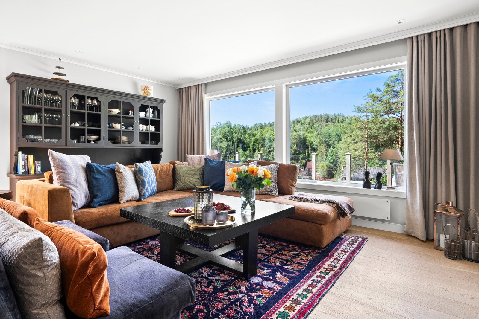 Våningshuset er pusset opp i nyere tid og fremstår som moderne. Galleribilde