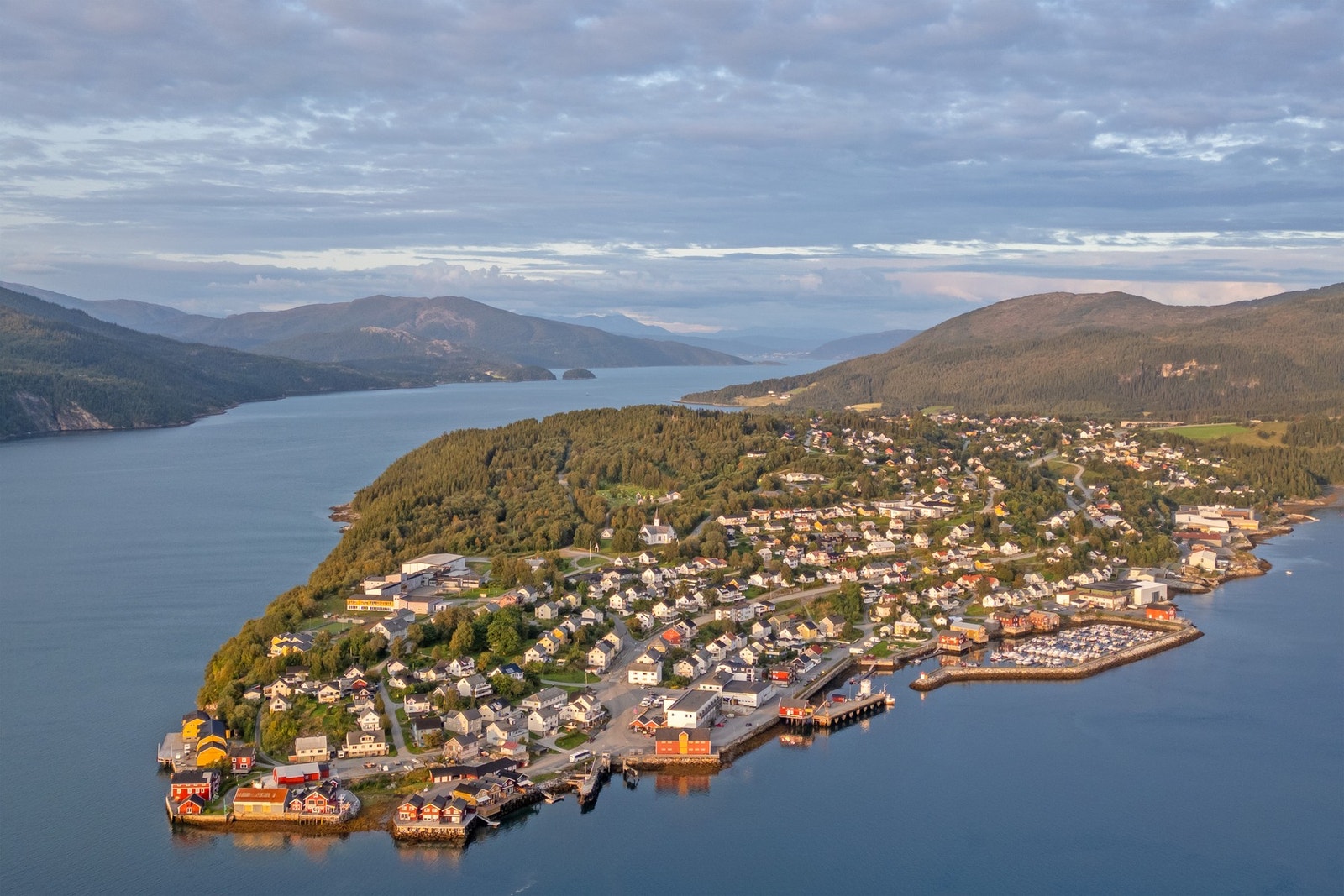 Oversikt over Hemnesberget Galleribilde