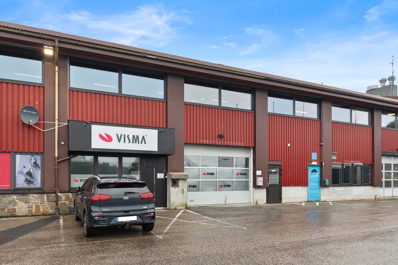 Sørmegleren næring har gleden av å presentere en innholdsrik og renovert lager/kontorseksjon på 350 kvm. Galleribilde