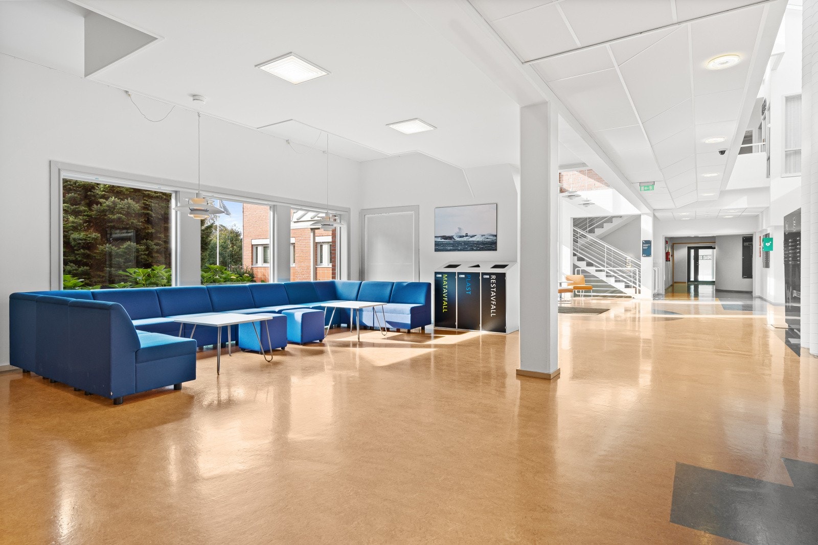 Det er flere sosiale soner i fellesarealene Galleribilde