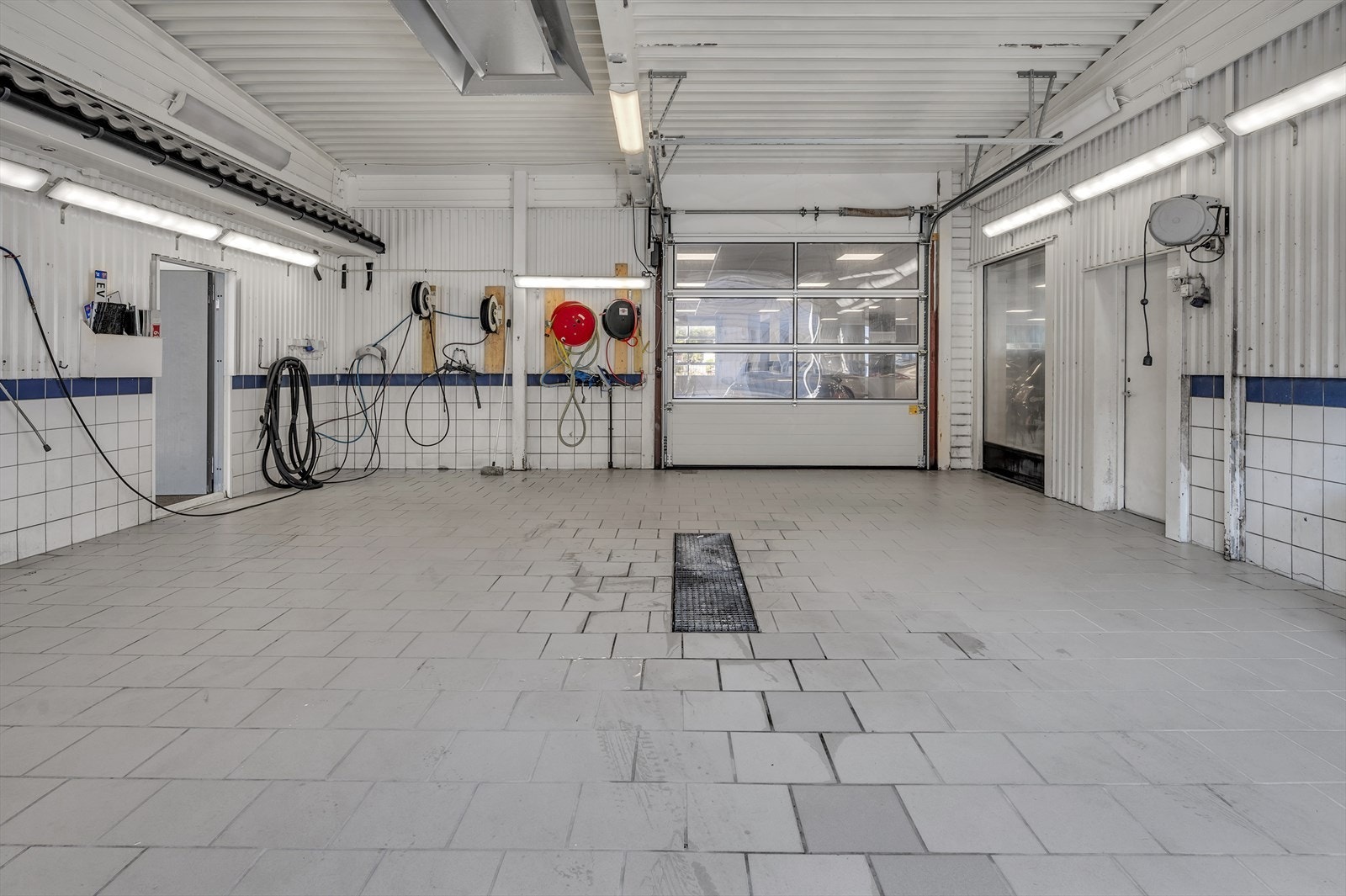 Vaskehall Galleribilde