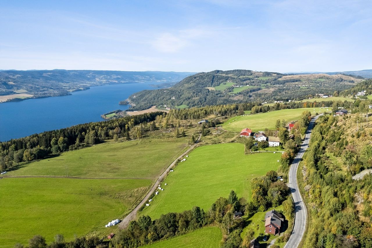 Gården sett i fra sør mot nord Galleribilde