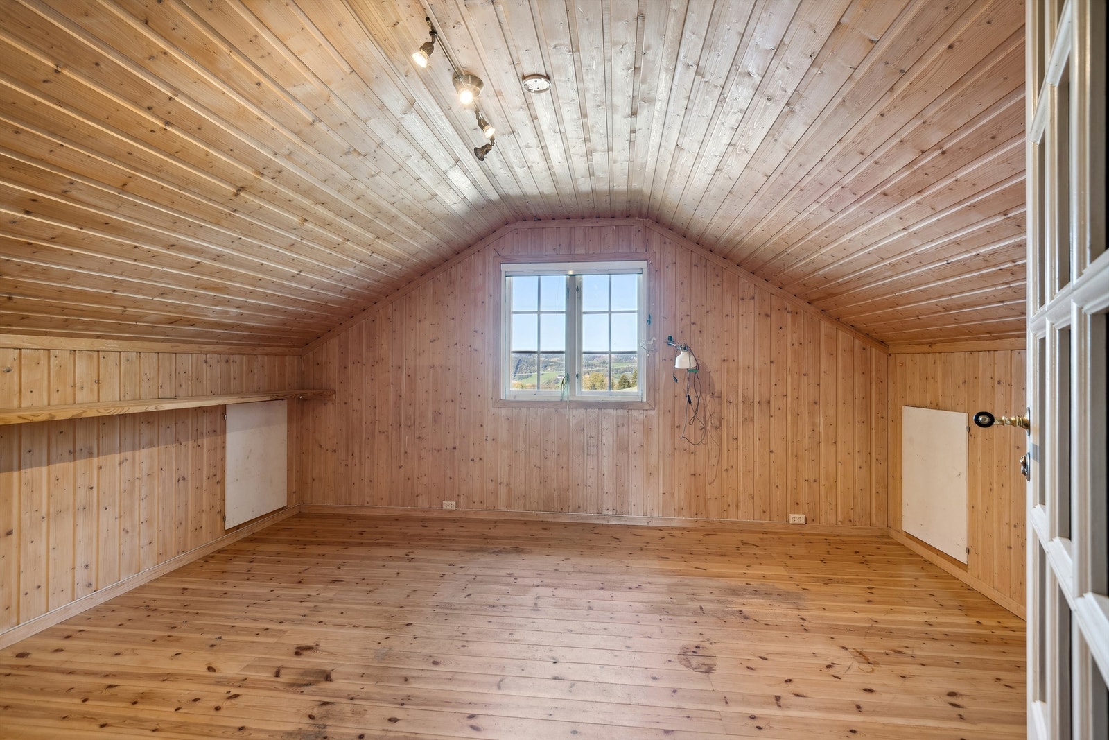 Rom på loftet Galleribilde