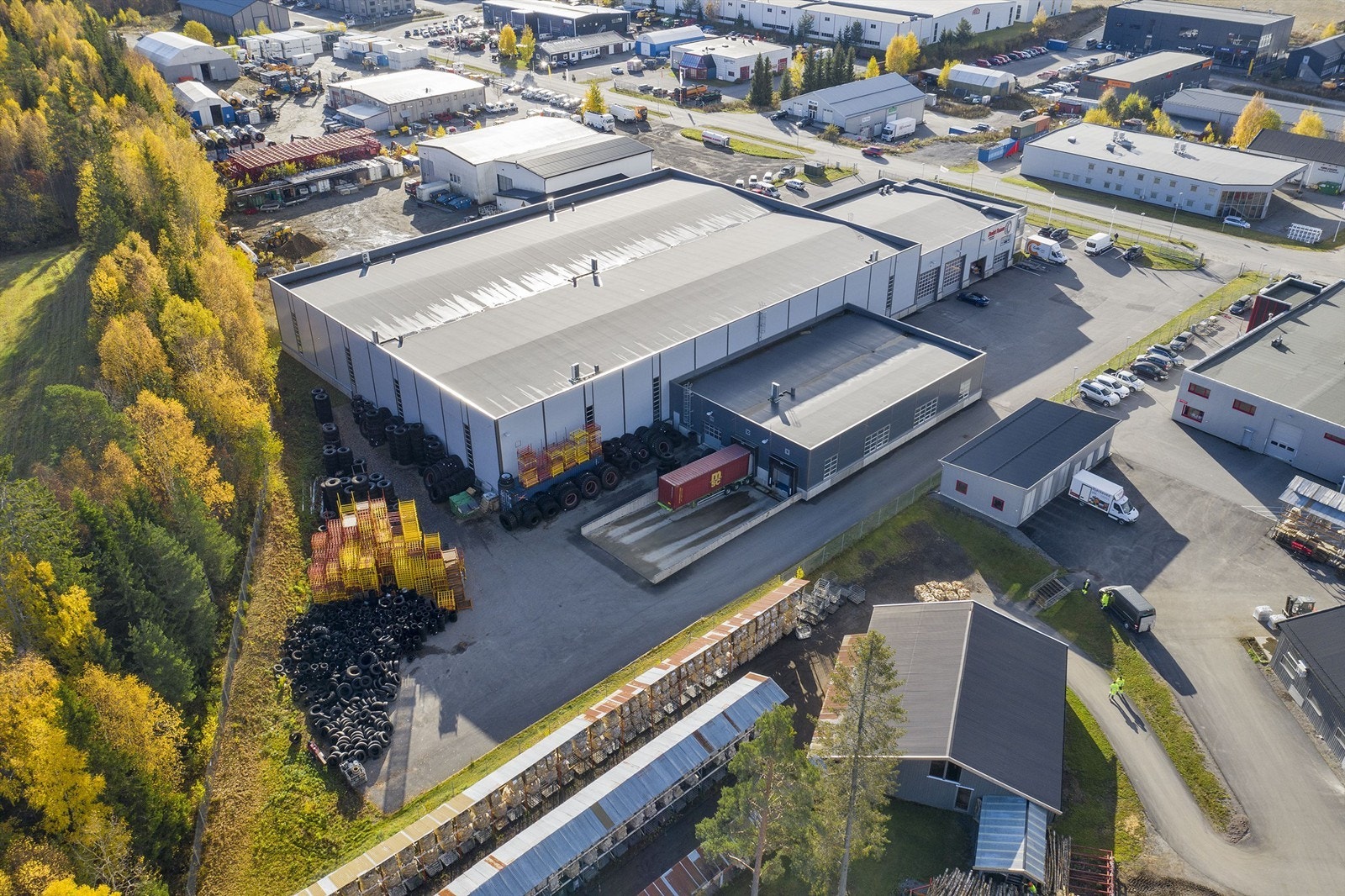 Varemottak med 2 stk. nedsenket laste/lossesoner med lengde 20m Galleribilde