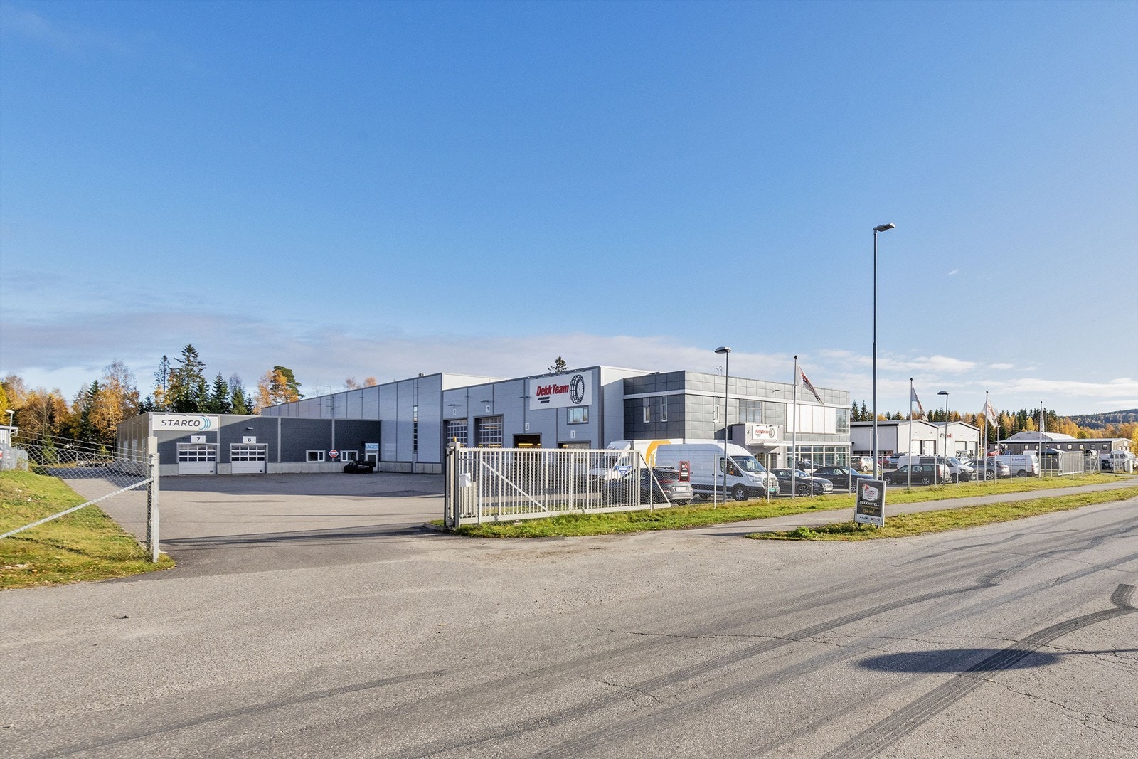 Eiendommen leies ut samlet eller oppdelt til to leietakere. Galleribilde