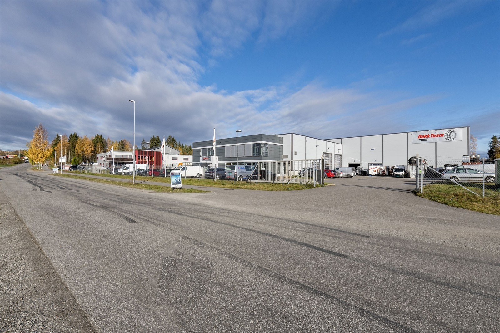 Sentralt beliggende langs E6 i Ørn Næringspark Galleribilde