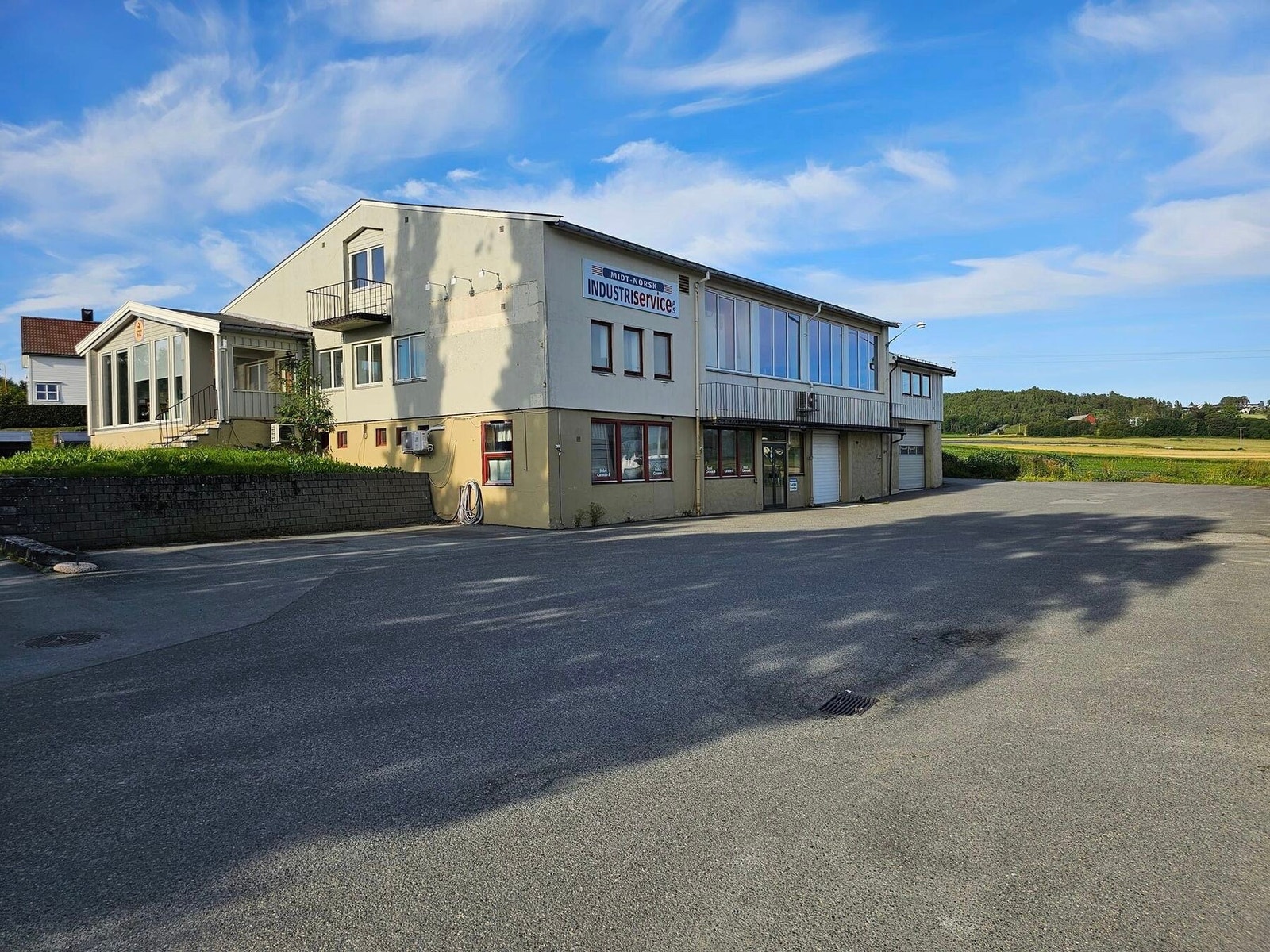 Ta kontakt med megler for å avtale visning! Galleribilde