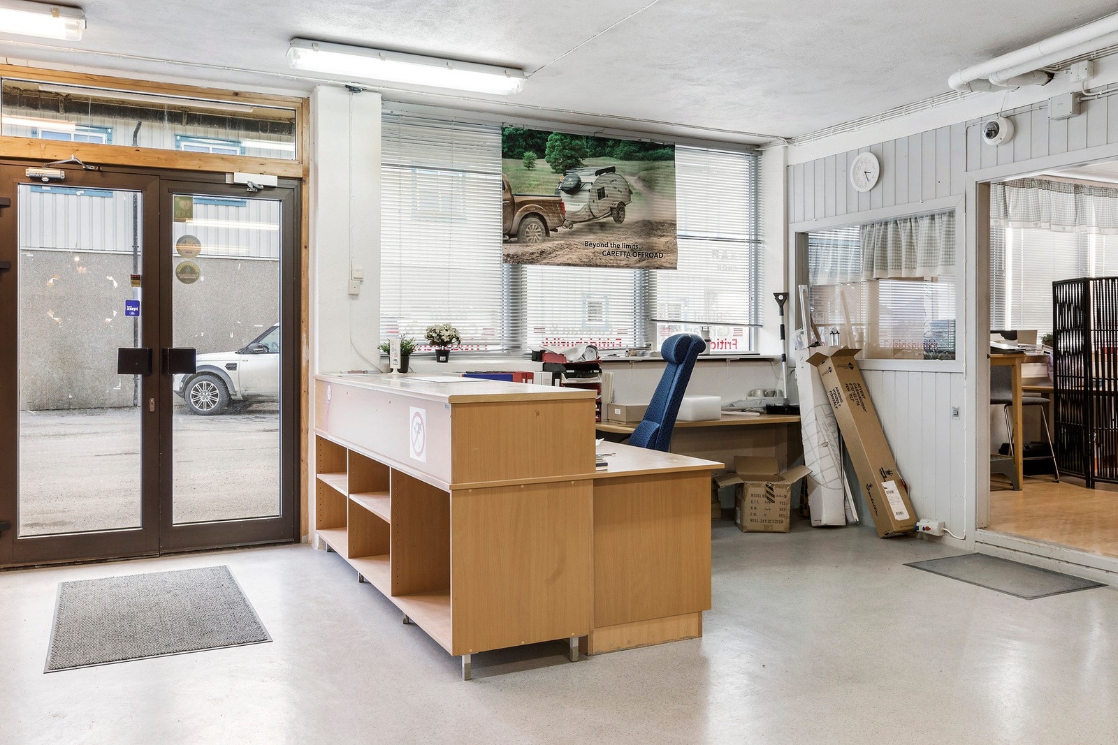 1. etasje bestående av kontor, lager og verksted Galleribilde