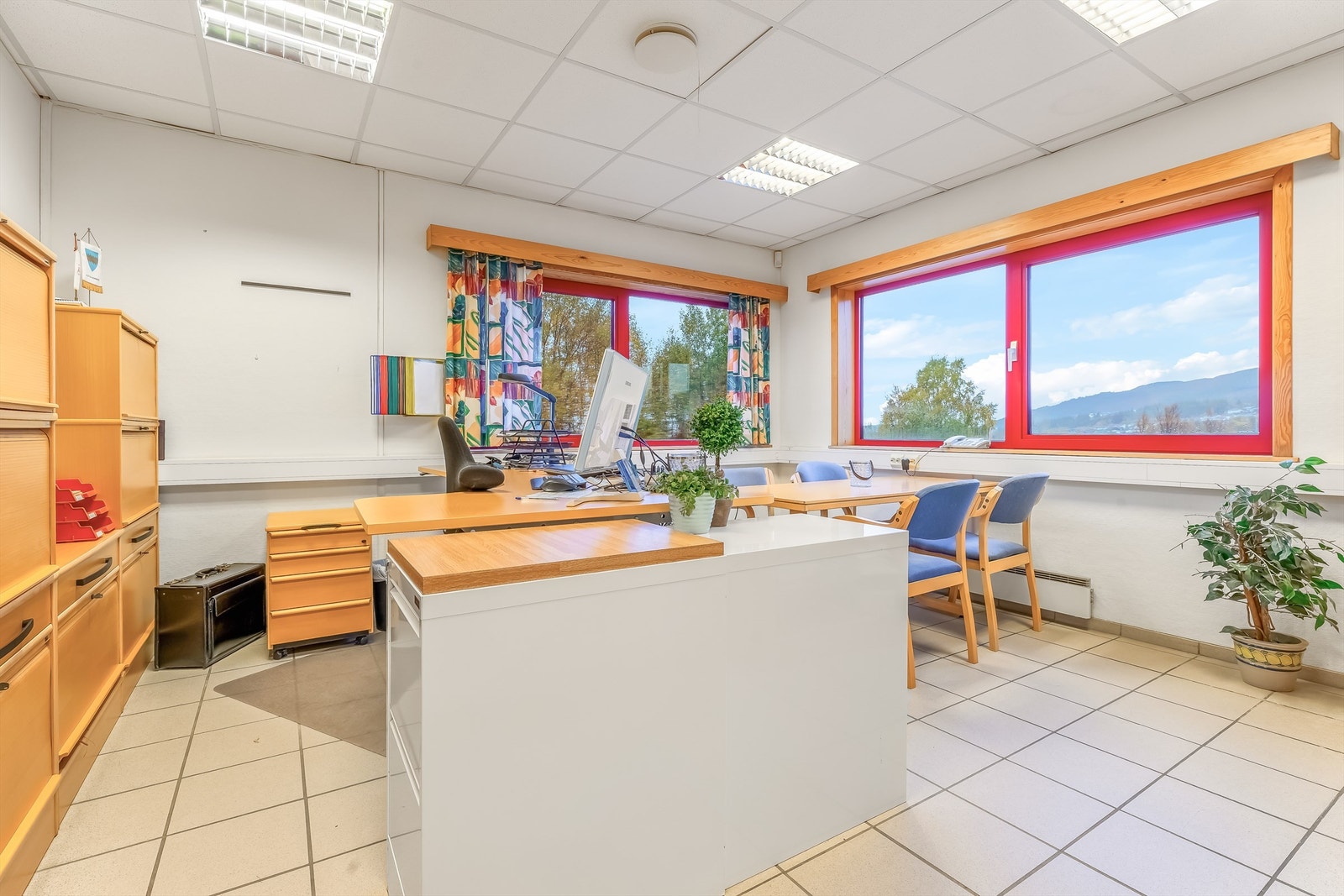 Hovedkontor ligger ved inngangen. Galleribilde