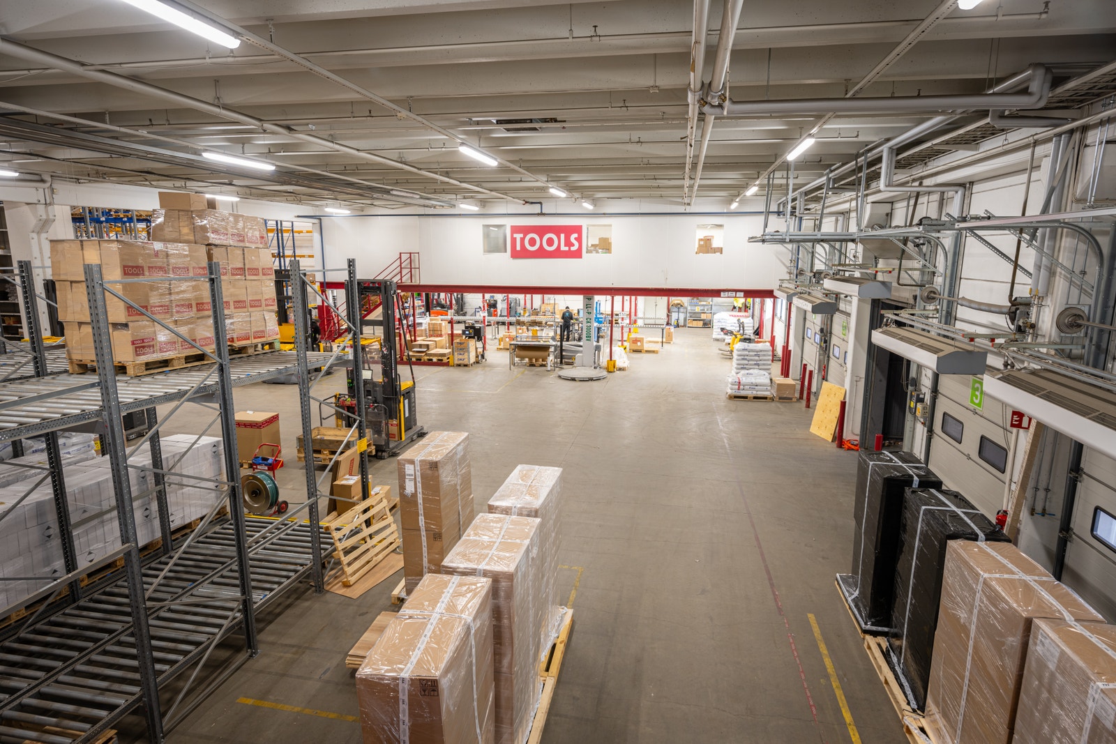 Ca. 12 meter takhøyde. Galleribilde