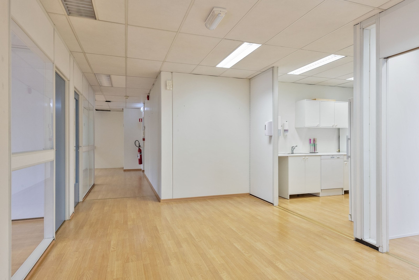 Lokale 1 - ca. 215 kvm - gangarealer og kjøkken Galleribilde