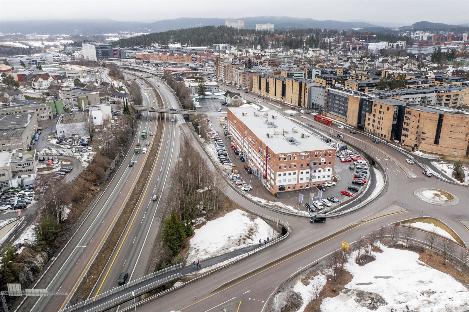 Oversiktsbilde - RV 159 mot Lillestrøm på venstre side Galleribilde