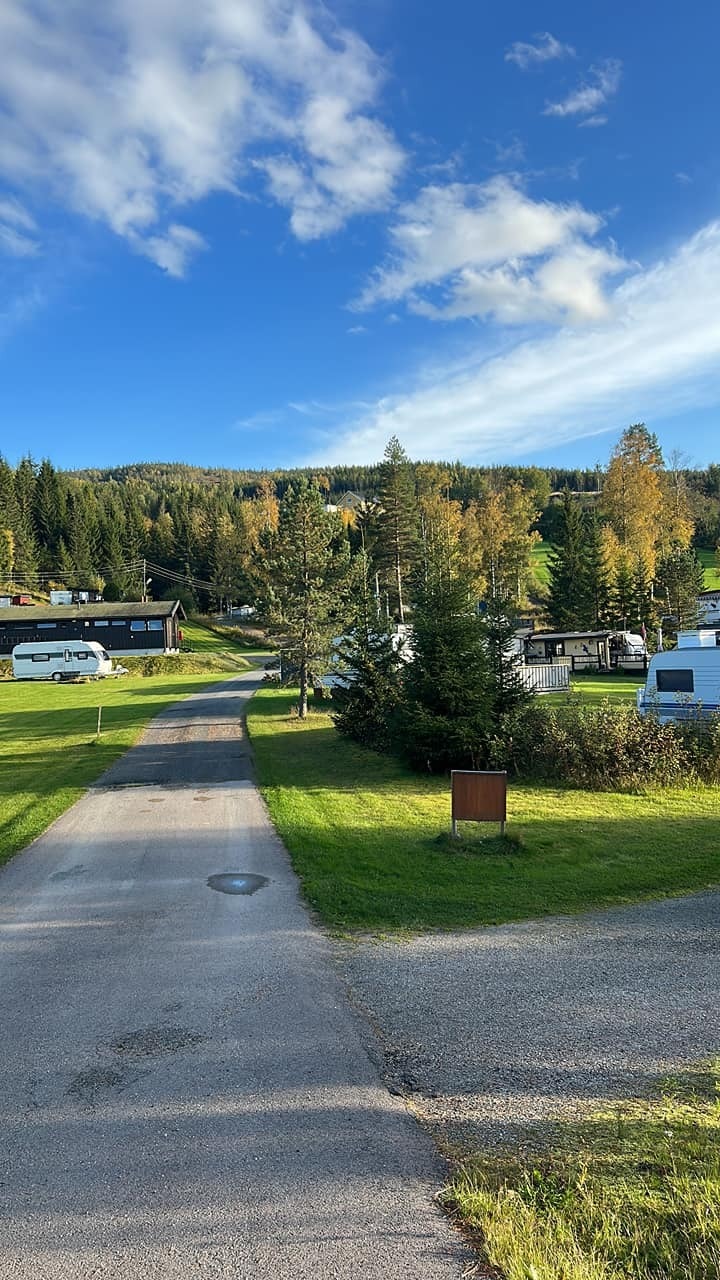 Bilde mot sanitæranlegget.jpg Galleribilde