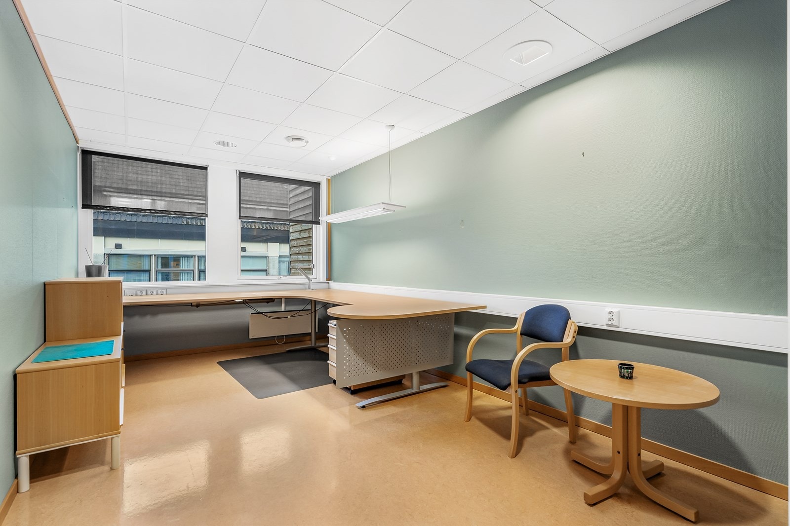 Fine og store kontorer i øverste etasje. Galleribilde