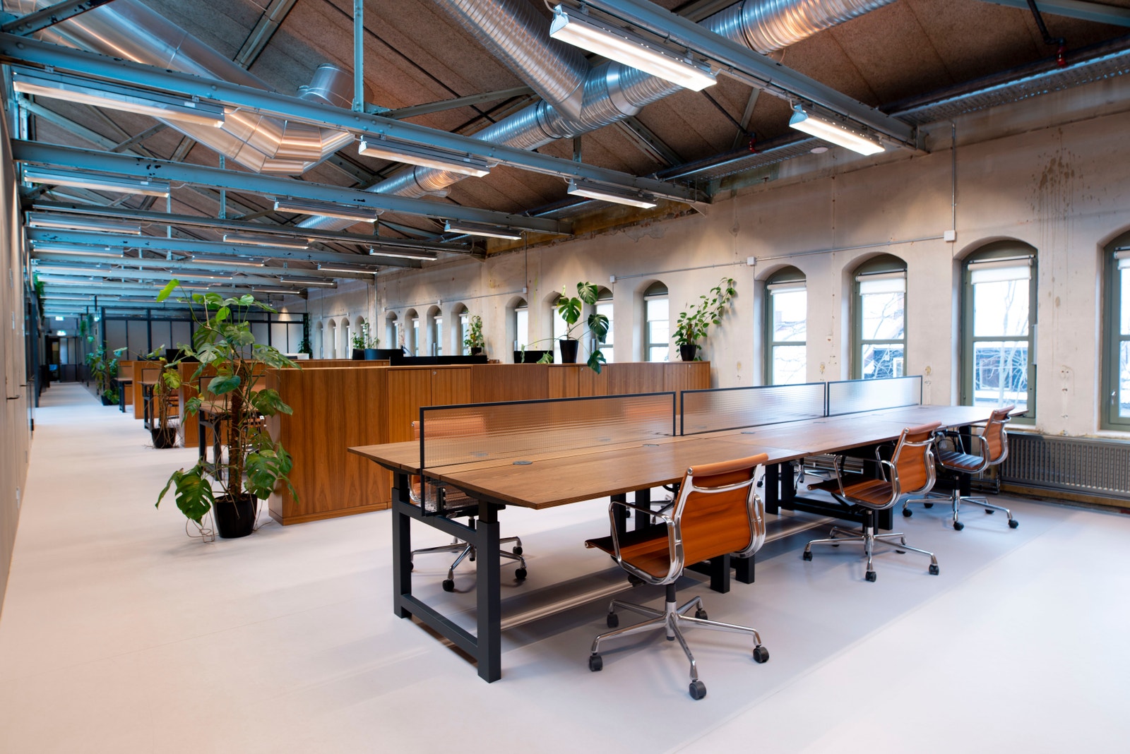 Factory Tøyen tilbyr over 2000kvm med coworking, kontorer, café, møterom, lounger, og eventlokaler, designet for en ny generasjon av kreative individer. Galleribilde