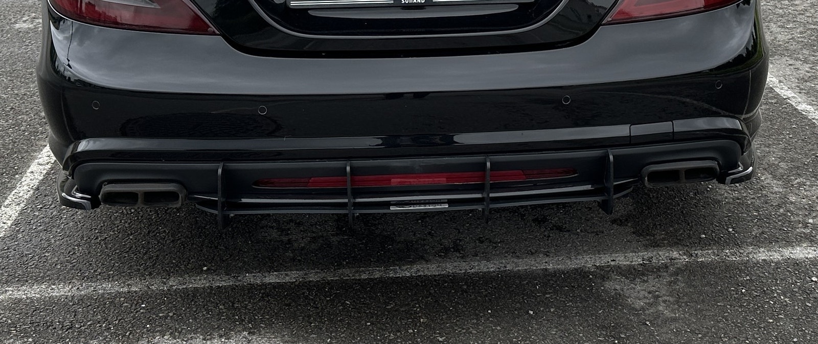 Maxton design styling (frontleppe, side og sentersplitter) medfølger, ikke på bilen nå.