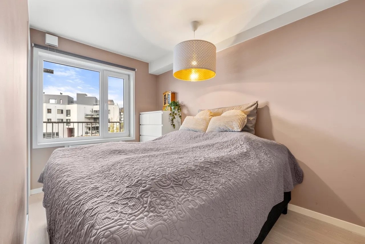 Bedroom 1 with view Galleribilde