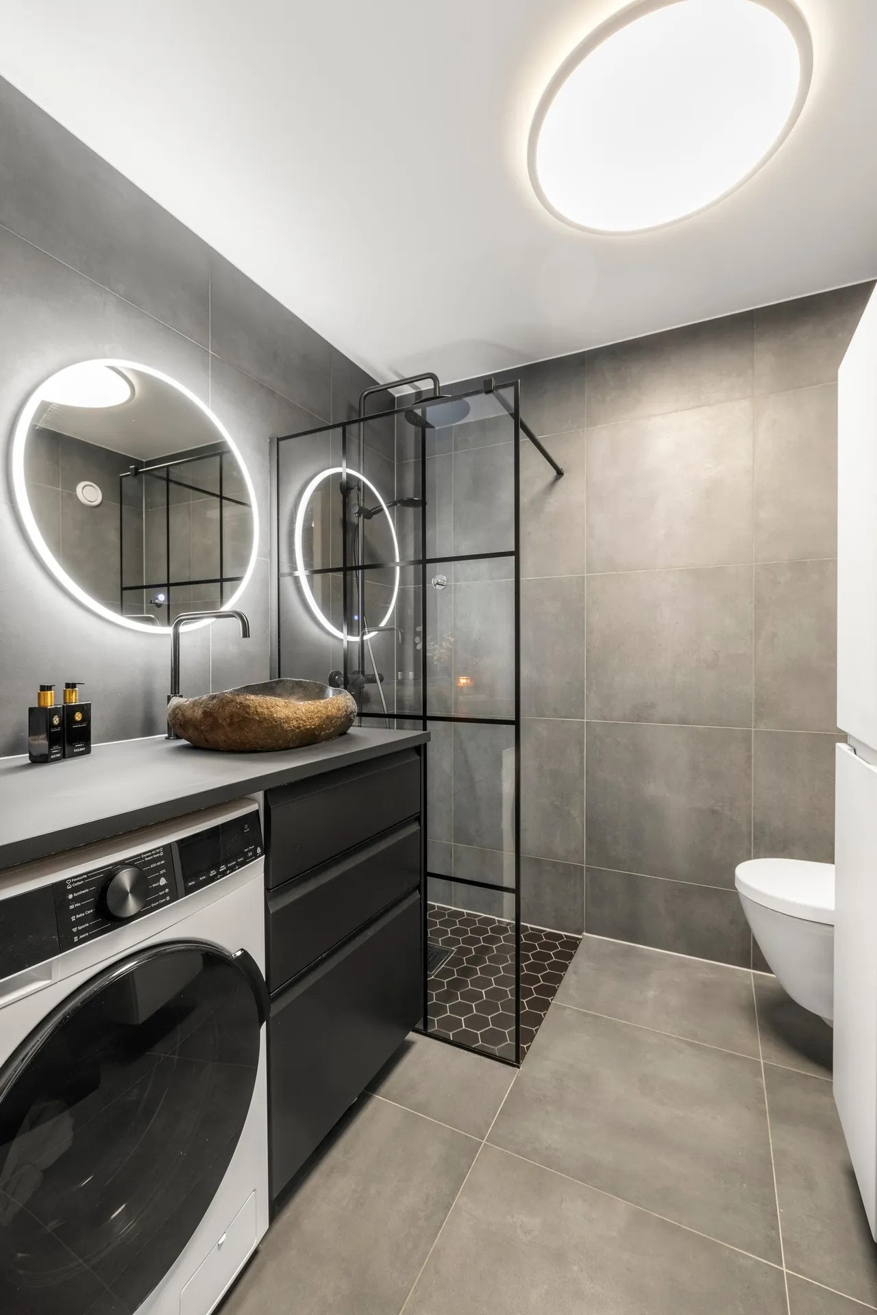 Bathroom from 2020 Galleribilde