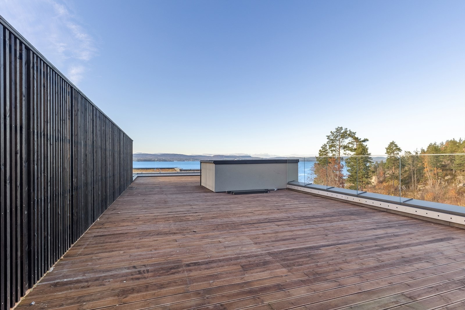 En deilig og usjenert uteplass med supre solforhold. Galleribilde