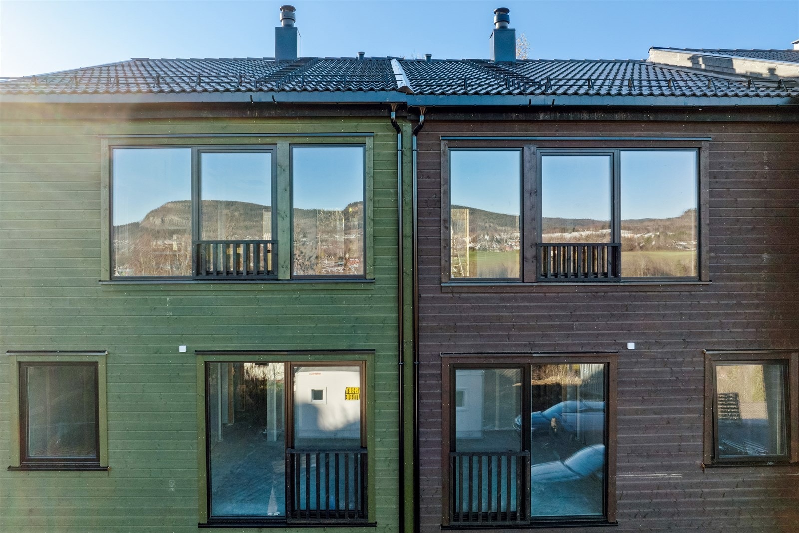 Moderne uttrykk med forskjellig fargenyanser. Galleribilde