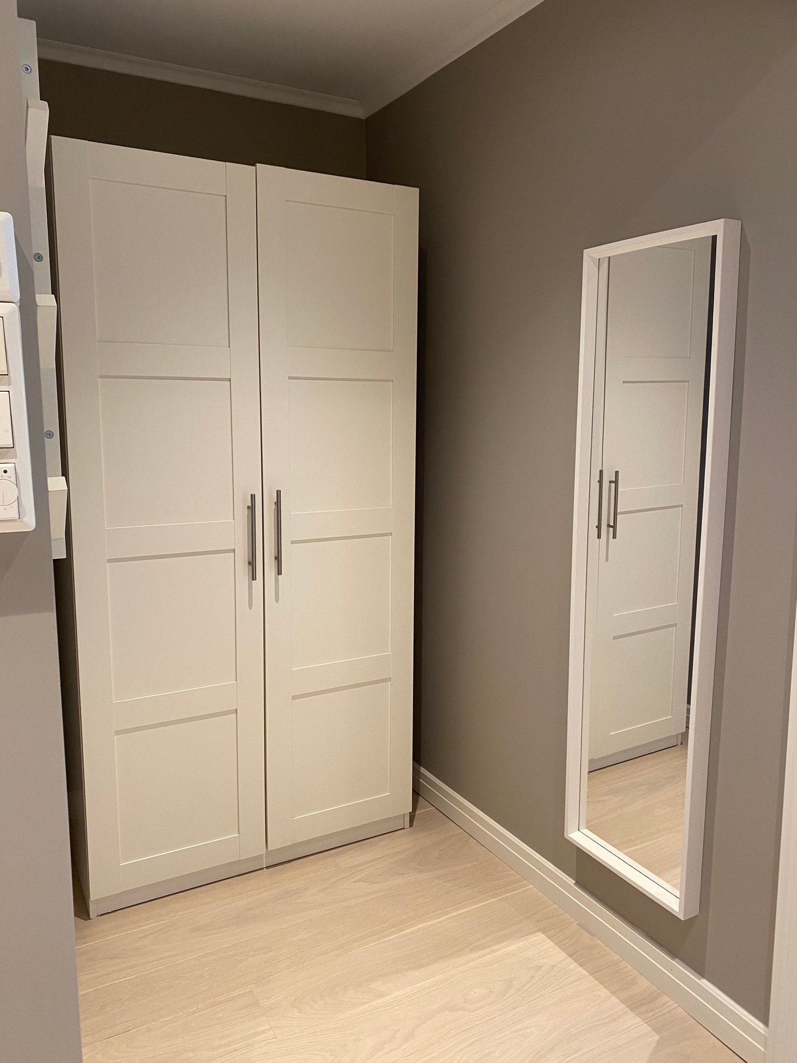 Garderobe Galleribilde