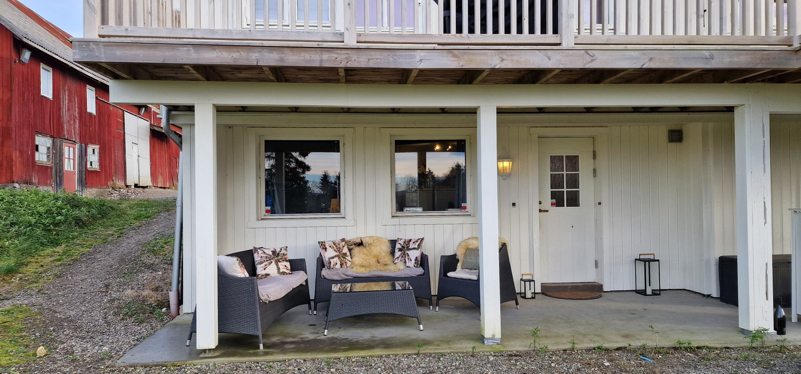 Koselig uteplass med platting Galleribilde