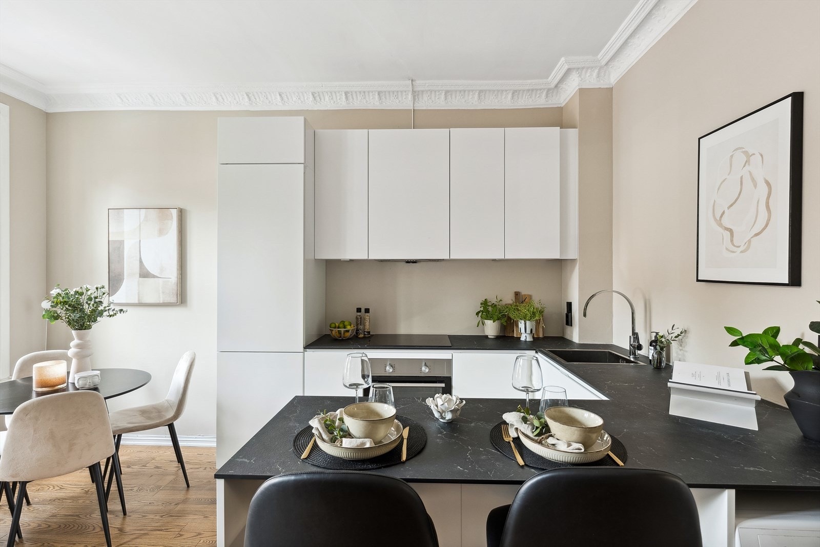 Stue/kjøkken Galleribilde