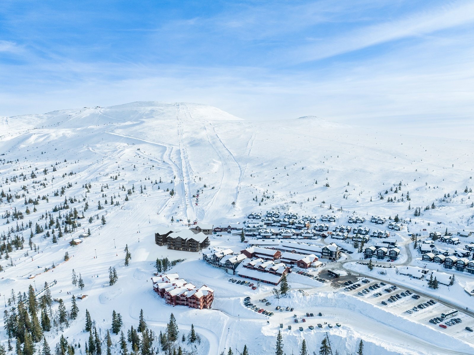 Høyd ligger flott til øverst på Fageråsen, med alpinbakkene som nærmeste nabo, langrennssporet rett utenfor og høyfjellssenteret med servicefasiliteter i umiddelbar nærhet. Galleribilde