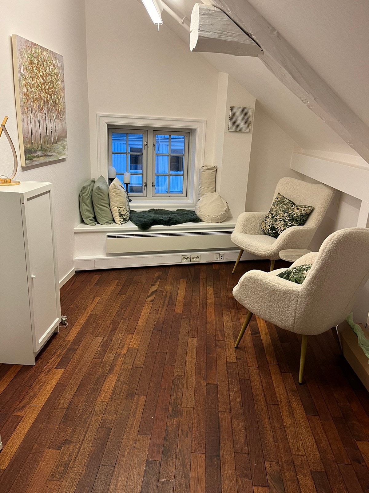 Rom til leie hos oss i Den du er AS Galleribilde