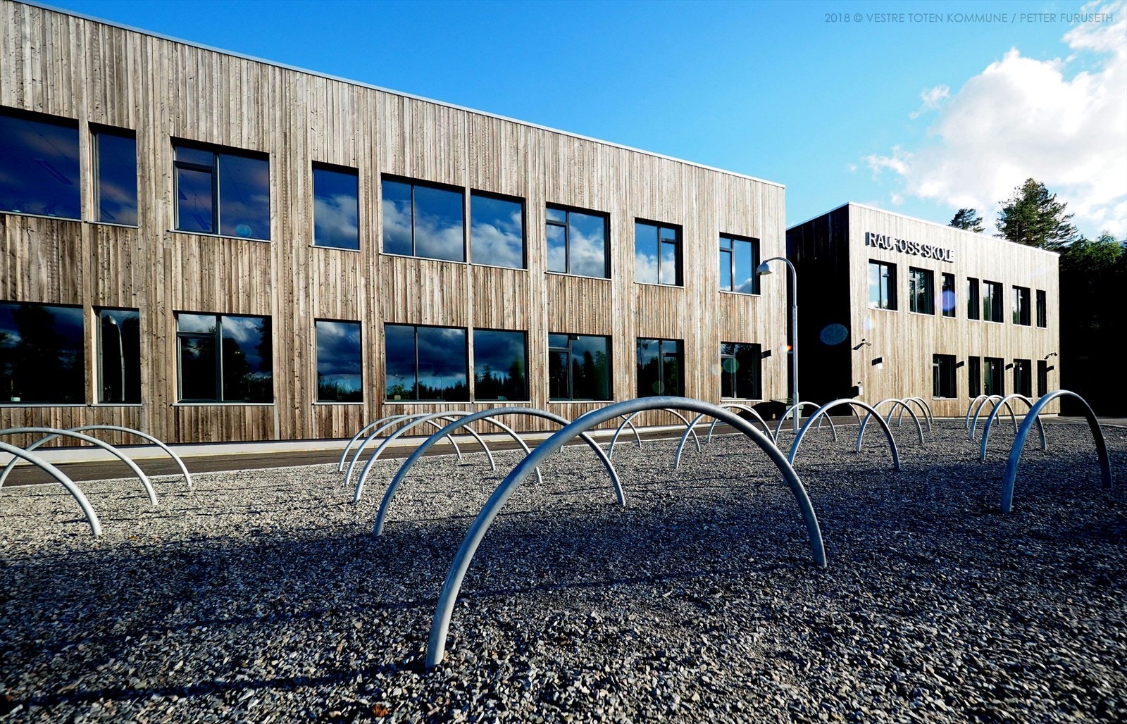 Raufoss skole. Foto: Vestre Toten kommune/Petter Furuseth Galleribilde