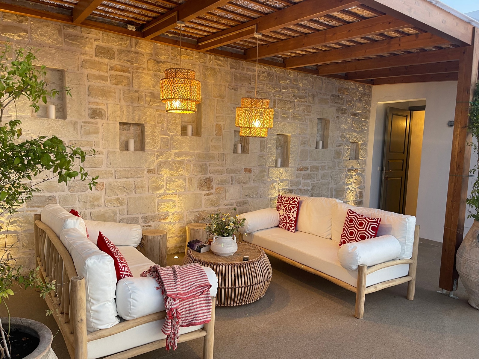 Sittegruppe ute Galleribilde