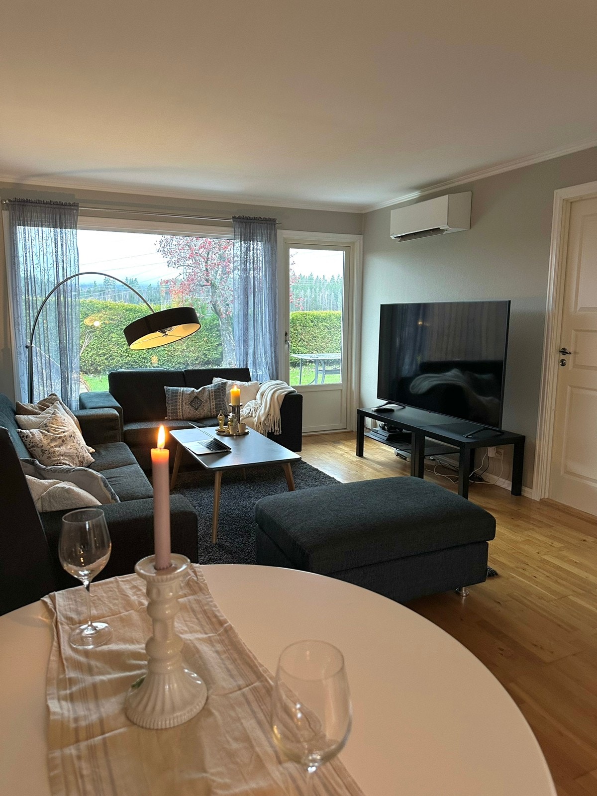 Åpen stue og kjøkkenløsning Galleribilde