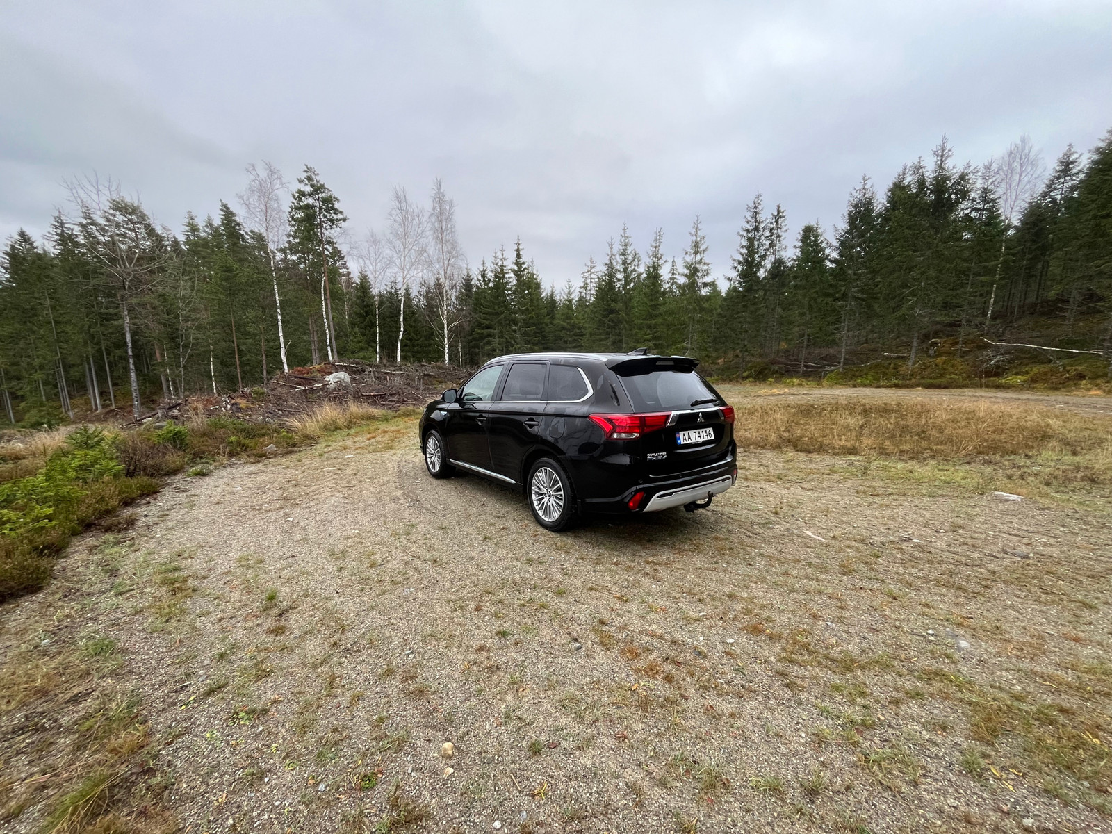 Mitsubishi Outlander PHEV 2,4 4WD Instyle 3